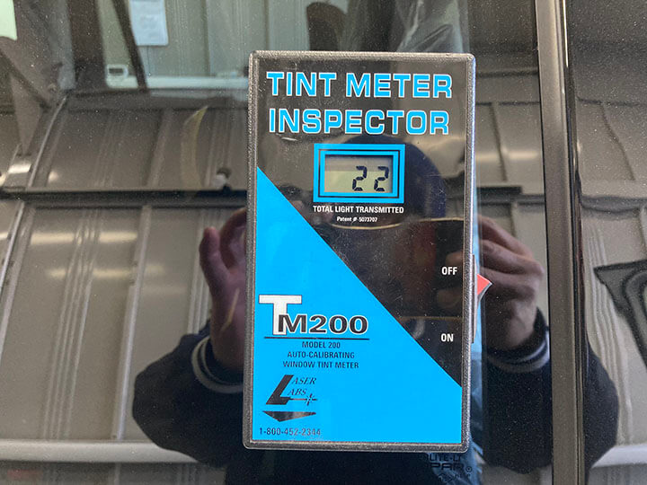 令和７年コマンダーのカーフィルム施工前の透過率
